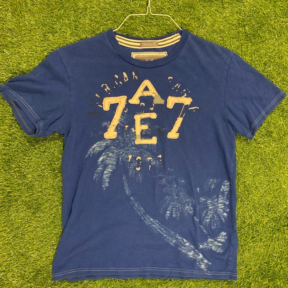 American eagle t shirt